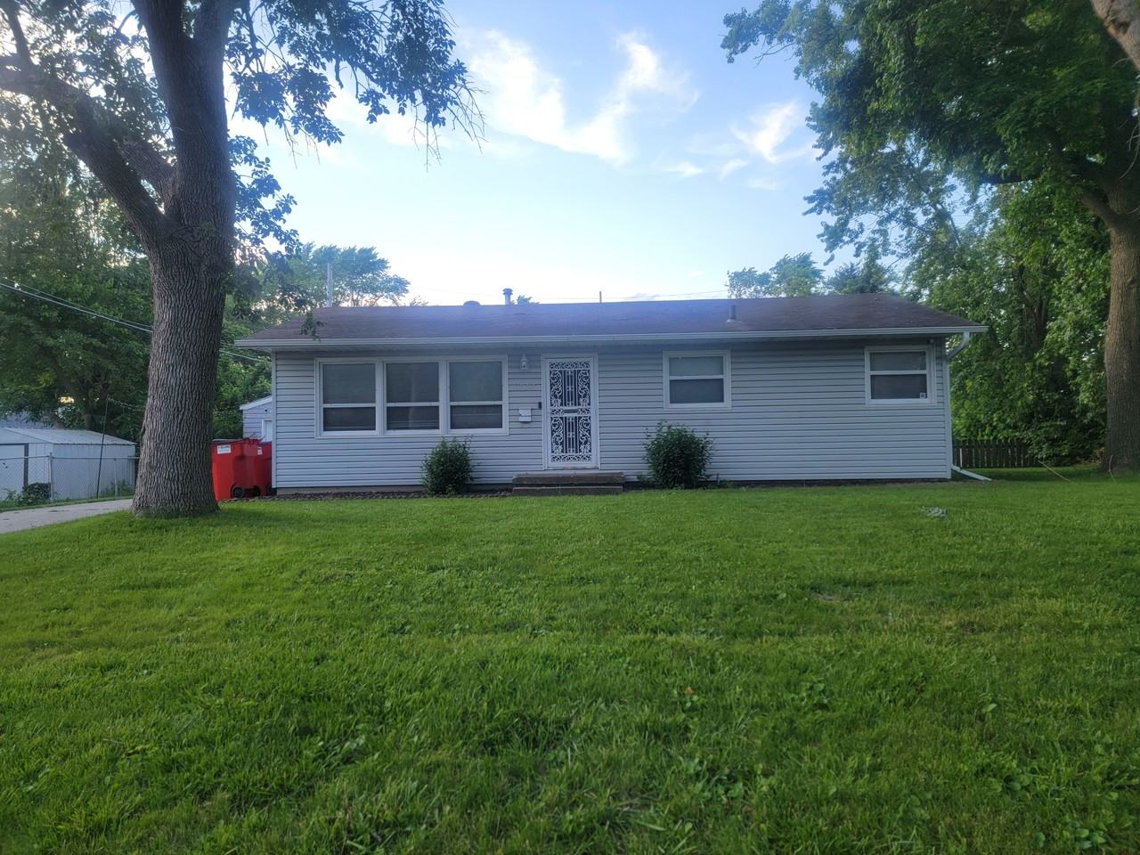 1222 Thomas Dr #1 - Photo 2 of 30