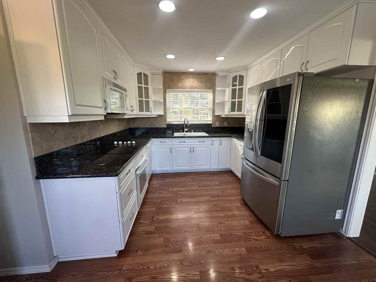 9071 Paradise Park Dr #1 - Photo 5 of 13