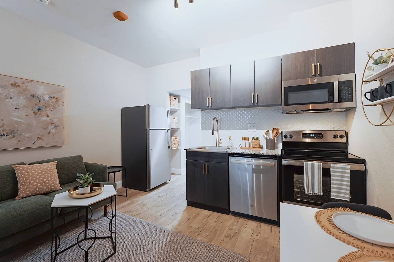 VEER Apartments - Photo 4 of 50