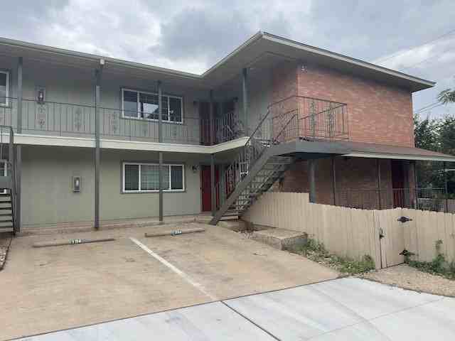 1407 W 39th 1/2 St #1 - Photo 2 of 12