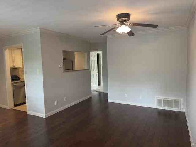 1407 W 39th 1/2 St #1 - Photo 4 of 12