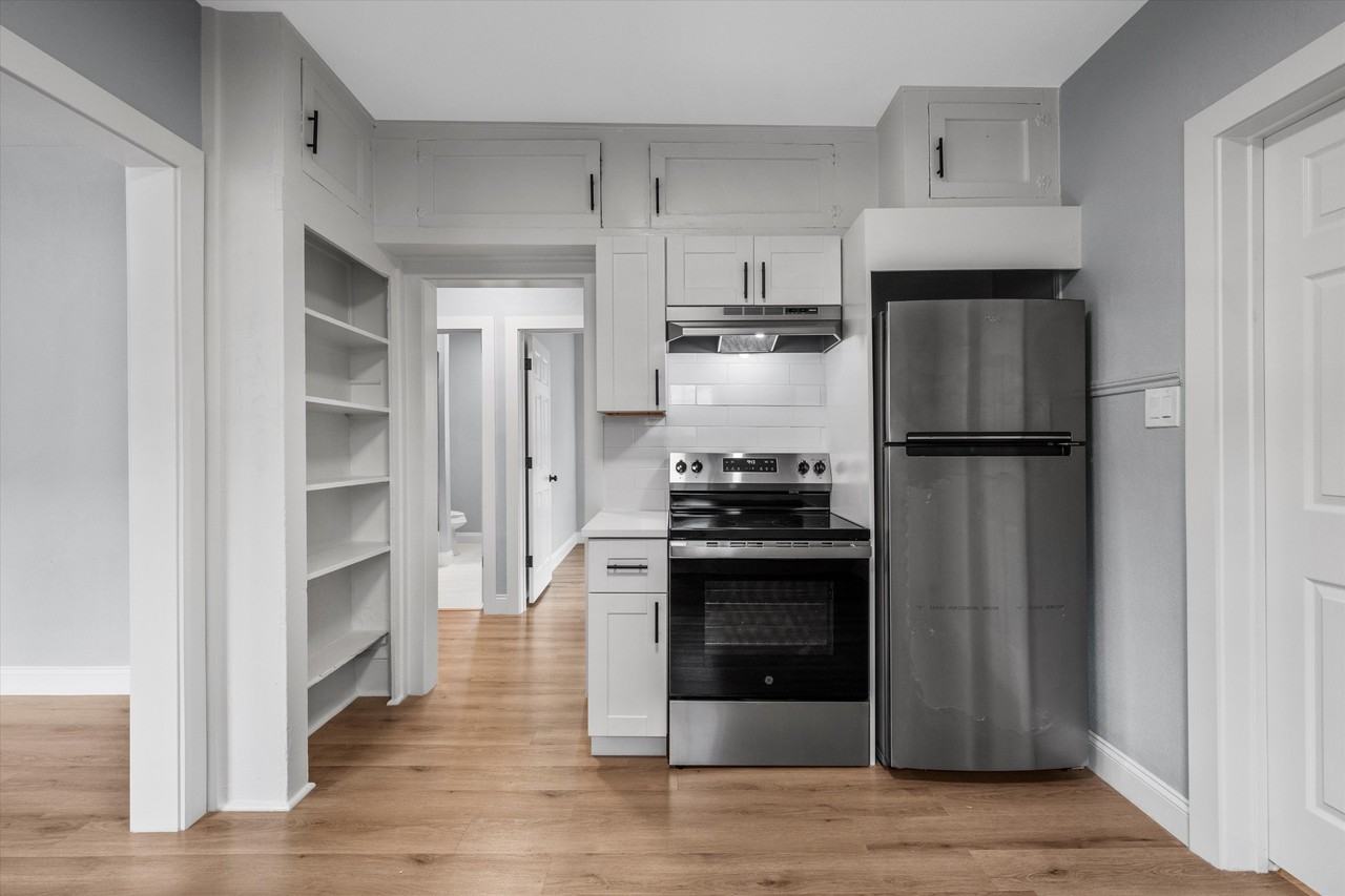 2111 Herring Ave #1 - Photo 5 of 22