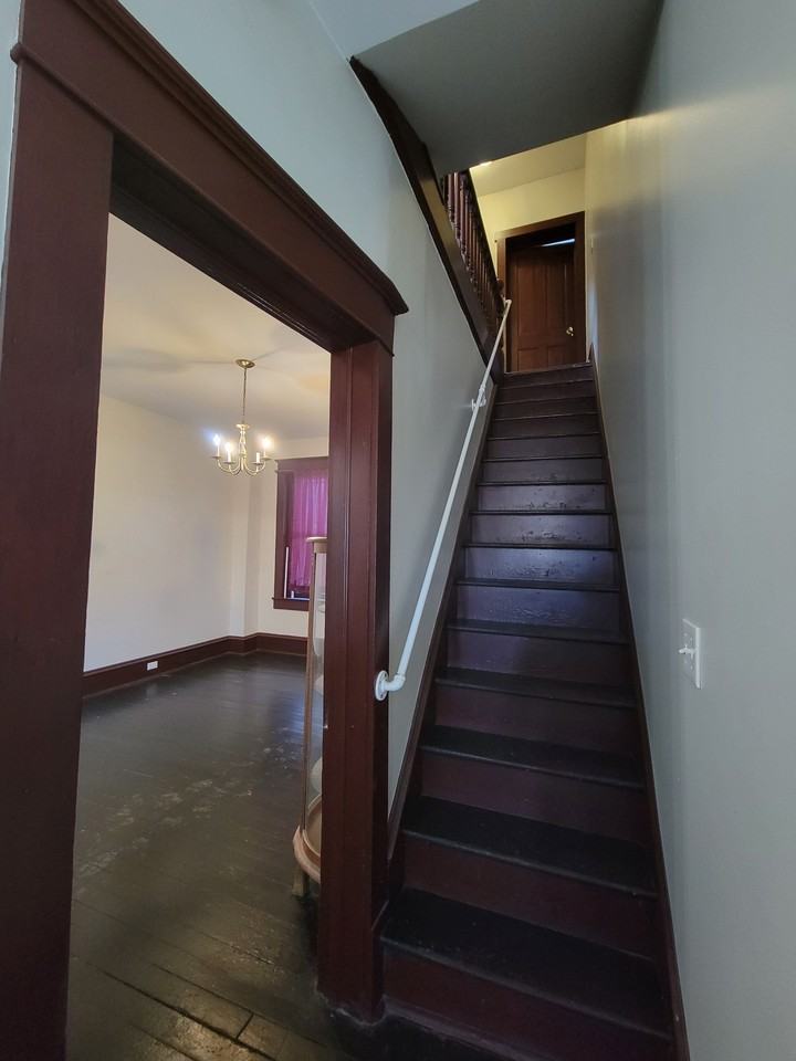 603 E Spruce St #1 - Photo 3 of 17