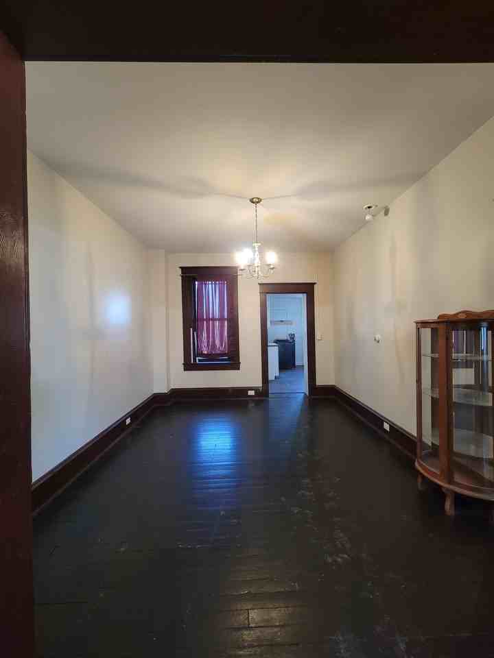 603 E Spruce St #1 - Photo 4 of 17