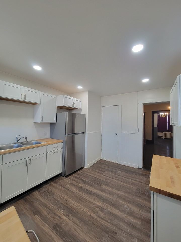 603 E Spruce St #1 - Photo 6 of 17