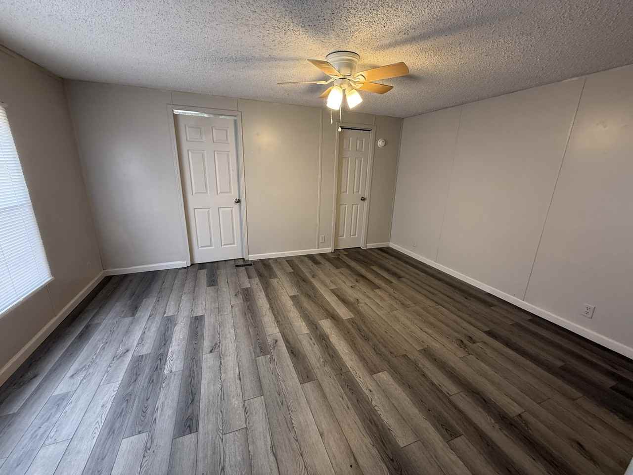 207 Jasmine Ln - Photo 4 of 8