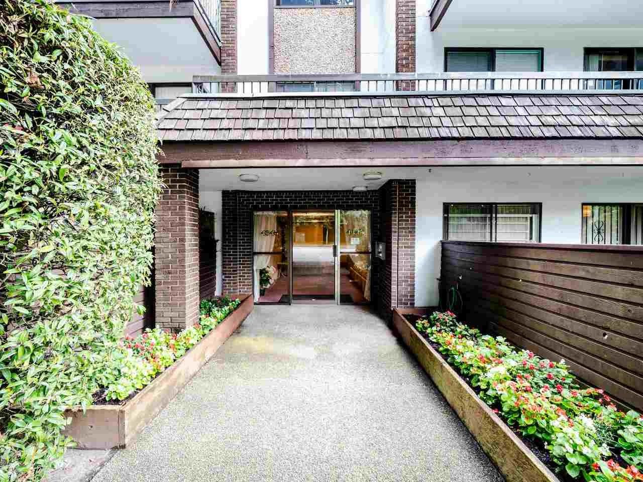 4345 Grange St - Photo 3 of 48