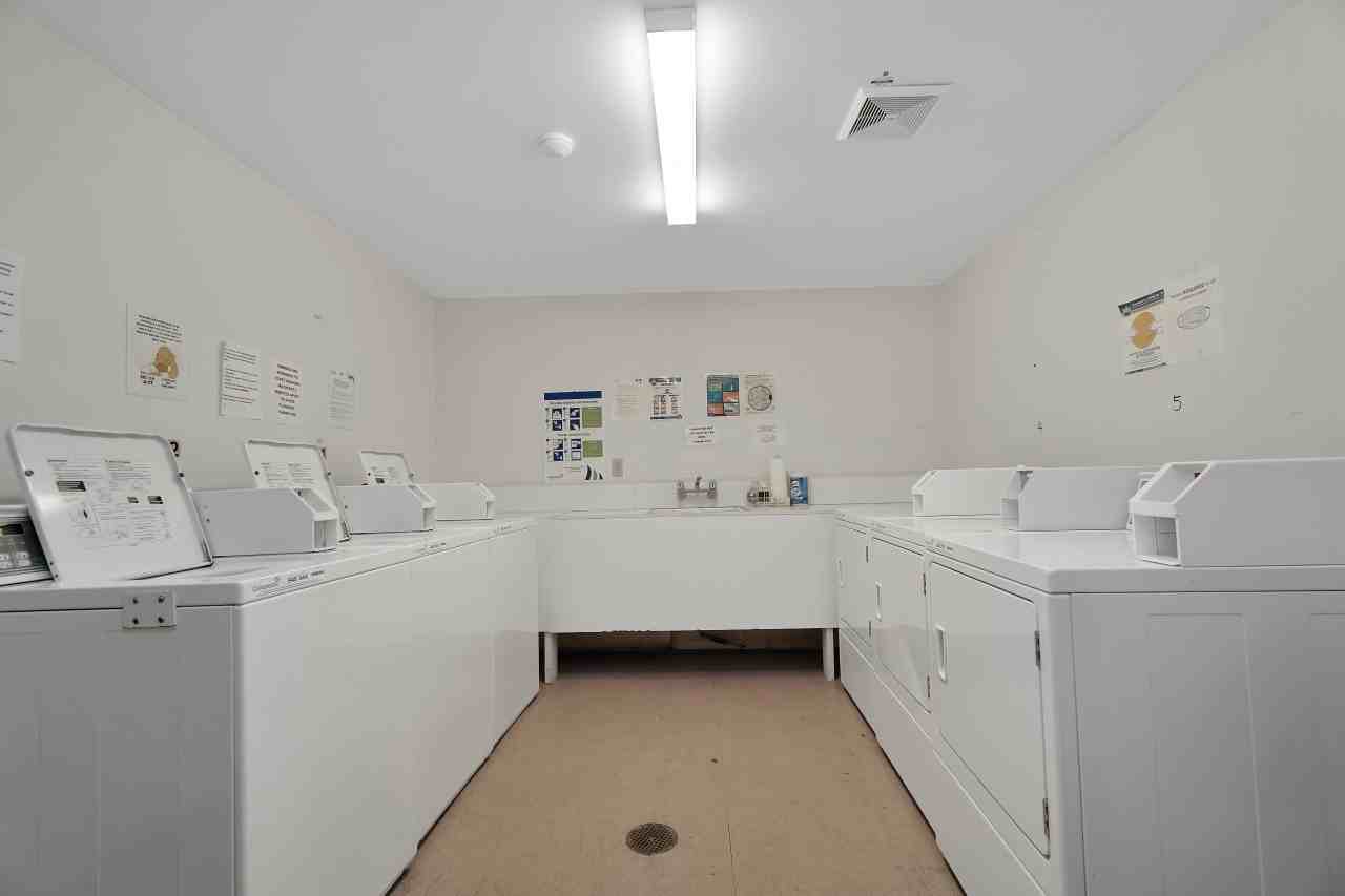 4345 Grange St - Photo 7 of 48