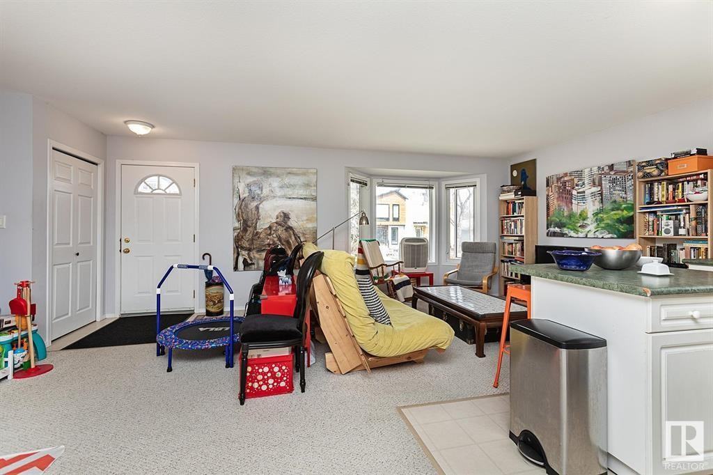 11337 79 AV NW - Photo 6 of 39