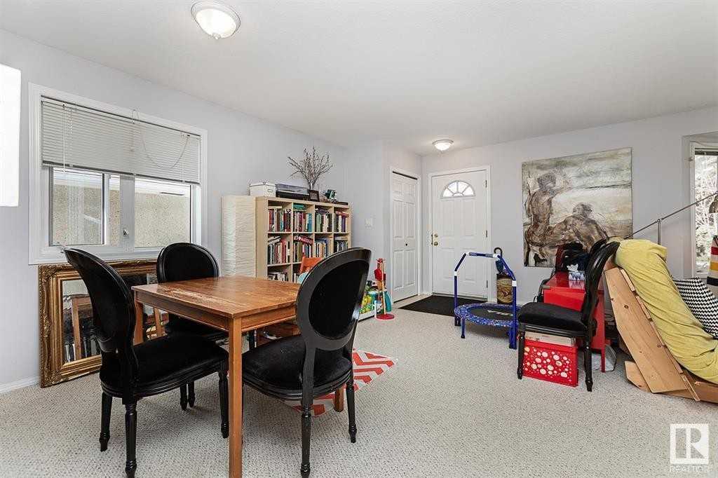 11337 79 AV NW - Photo 7 of 39