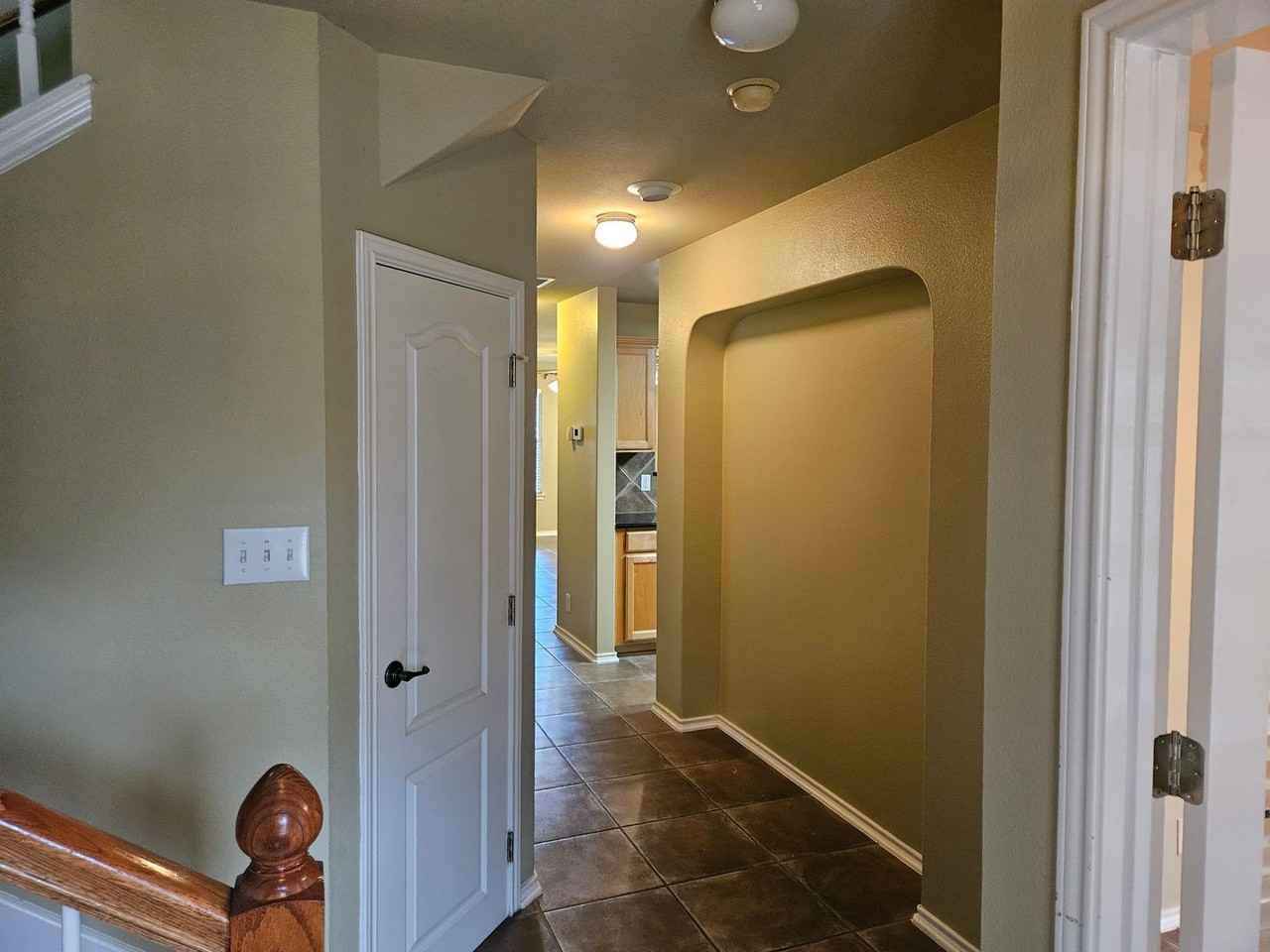 6721 Biscay Hbr - Photo 3 of 32