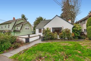 featured image of 3437 Ne 31st Ave #1