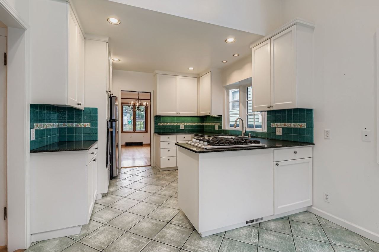 3437 Ne 31st Ave #1 - Photo 5 of 10