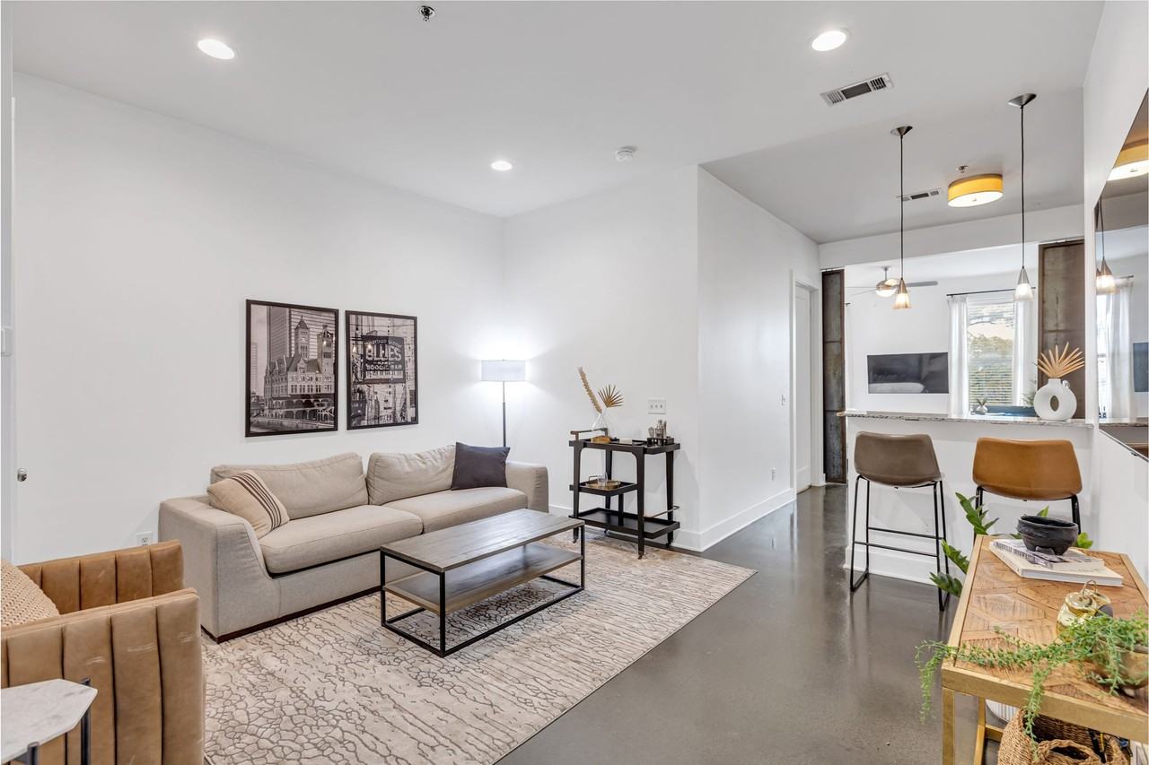 210 30th Ave N #1 - Photo 3 of 10