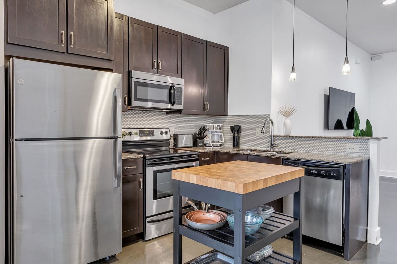 210 30th Ave N #1 - Photo 4 of 10