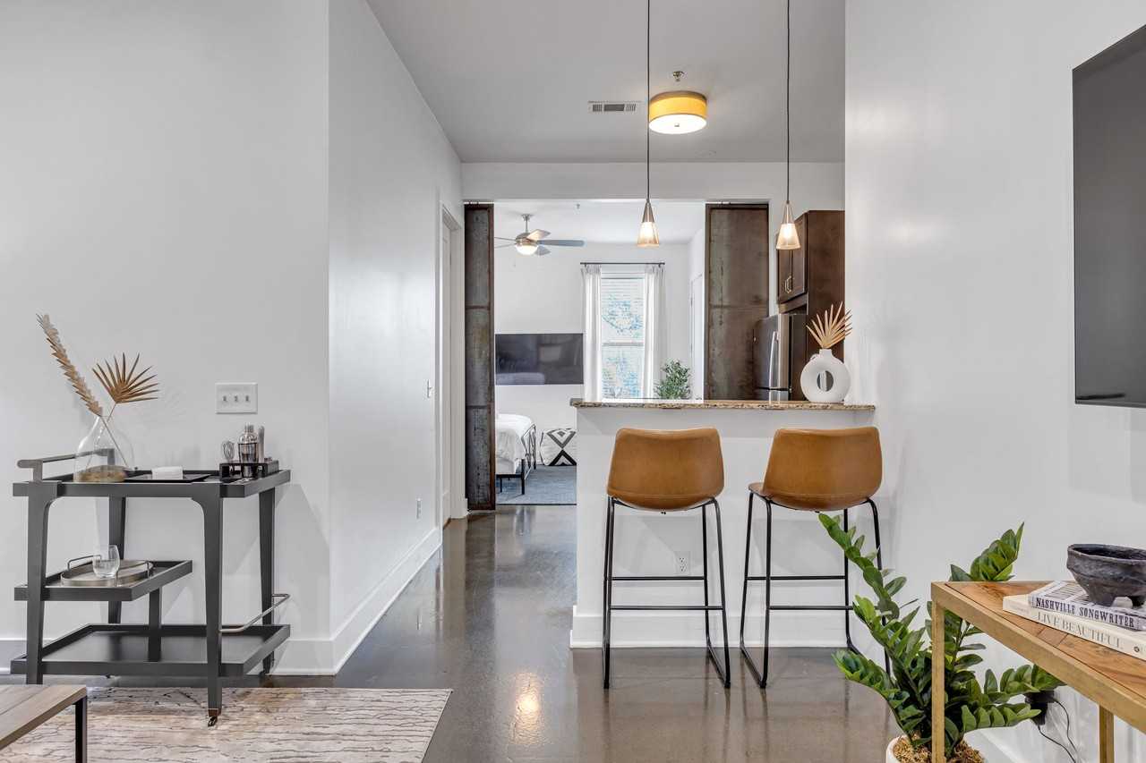 210 30th Ave N #1 - Photo 5 of 10