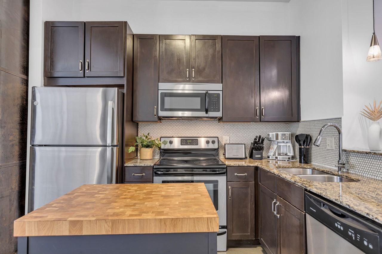 210 30th Ave N #1 - Photo 6 of 10