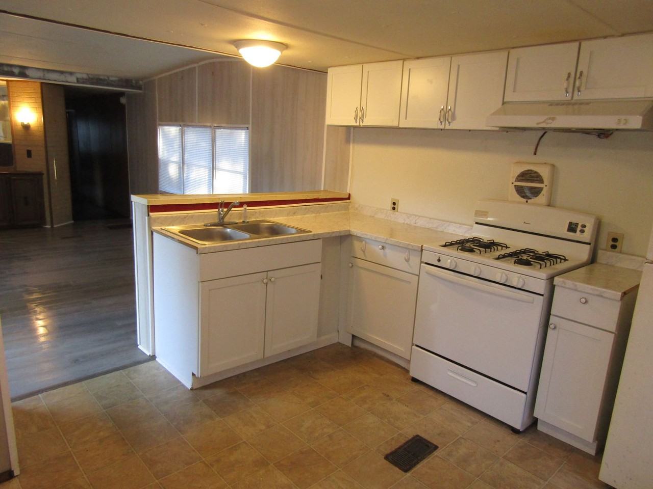 564 Talmadge Road - Photo 5 of 29