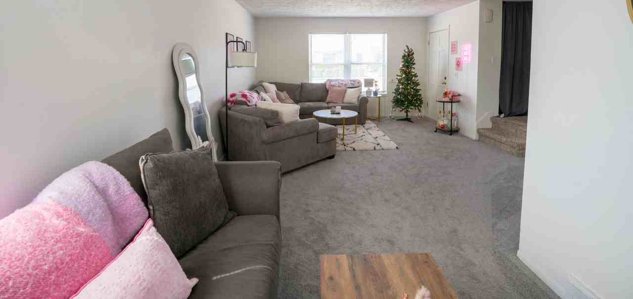 925 Burcham Dr #925 - Photo 4 of 20