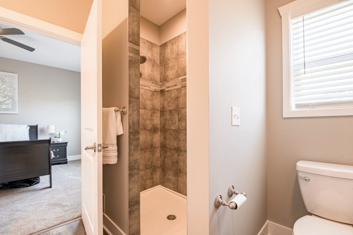 10 Percy Dr #1 - Photo 7 of 16