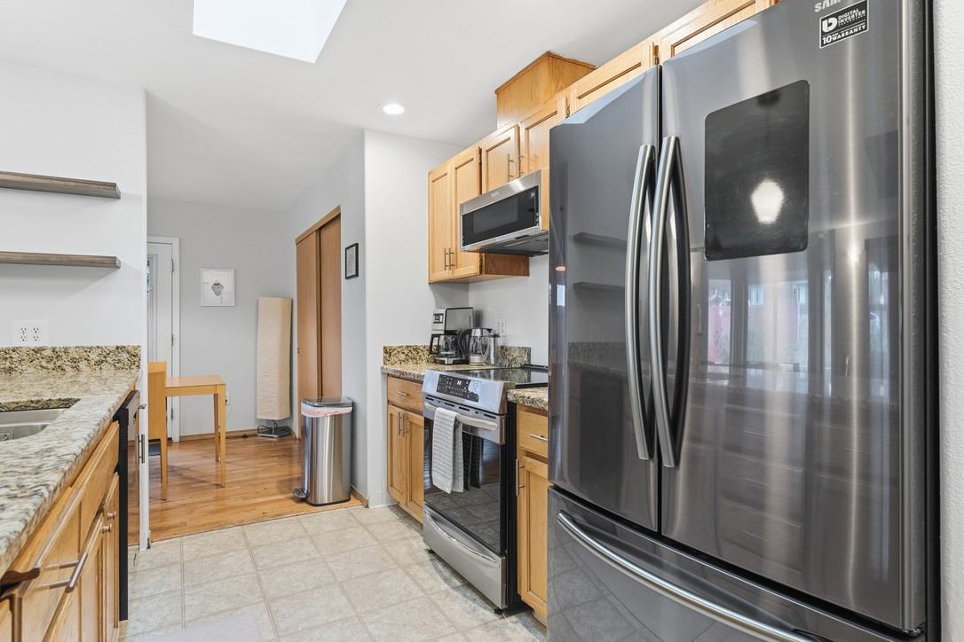 5003 Ne Mason St #1 - Photo 6 of 24