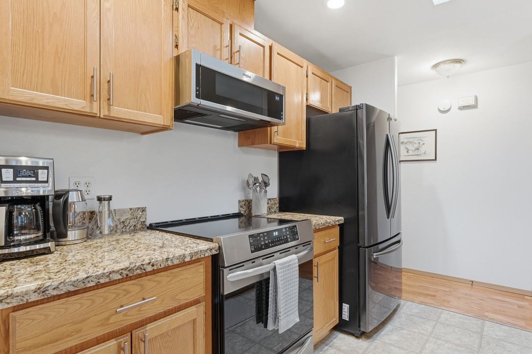 5003 Ne Mason St #1 - Photo 7 of 24