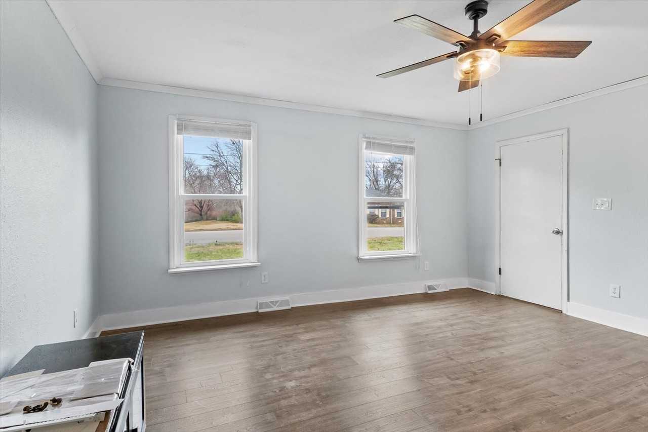 201 Hunter Drive - BUnit B #2 - Photo 5 of 24