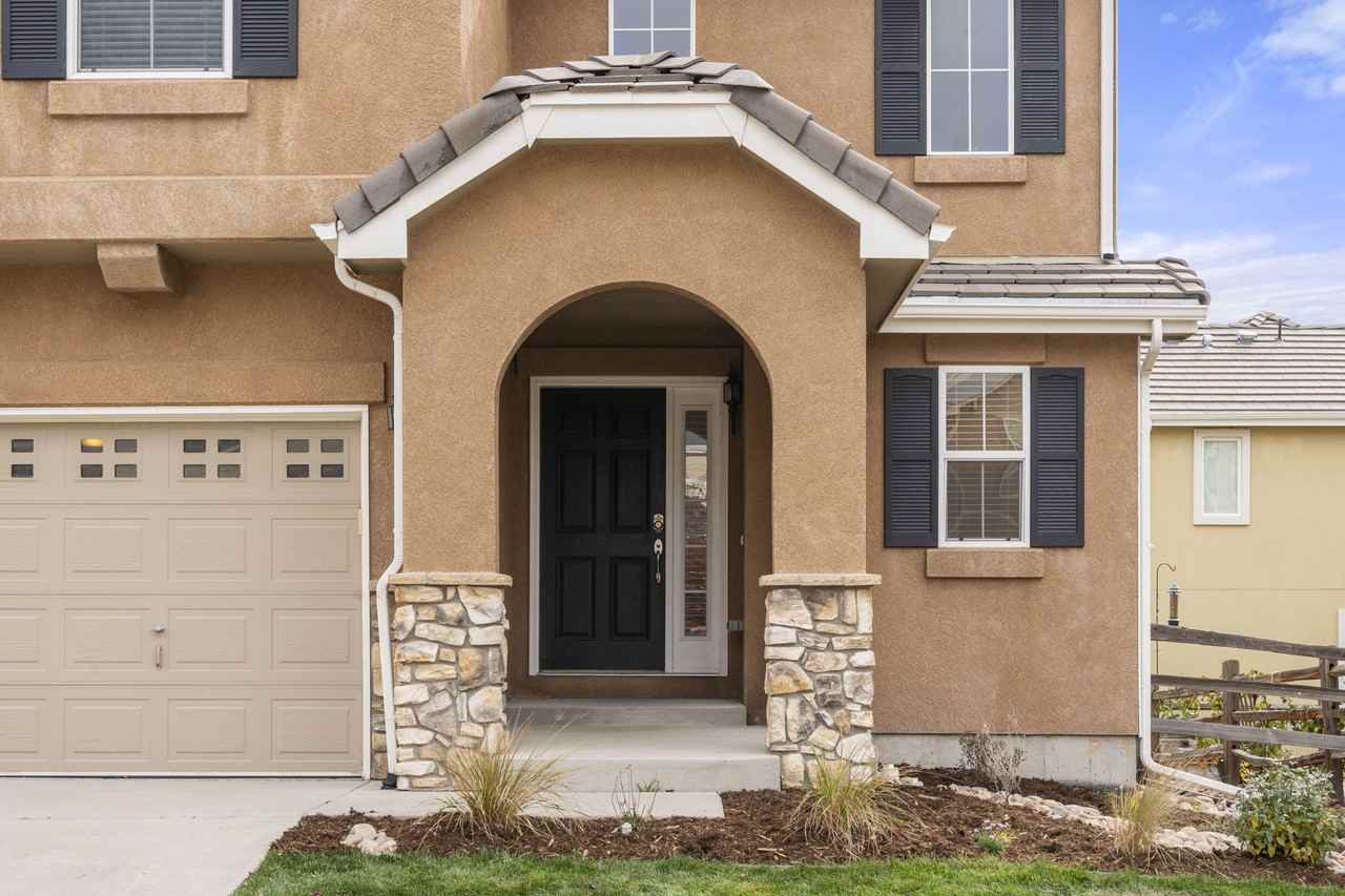 815 Fire Rock Pl #1 - Photo 3 of 25