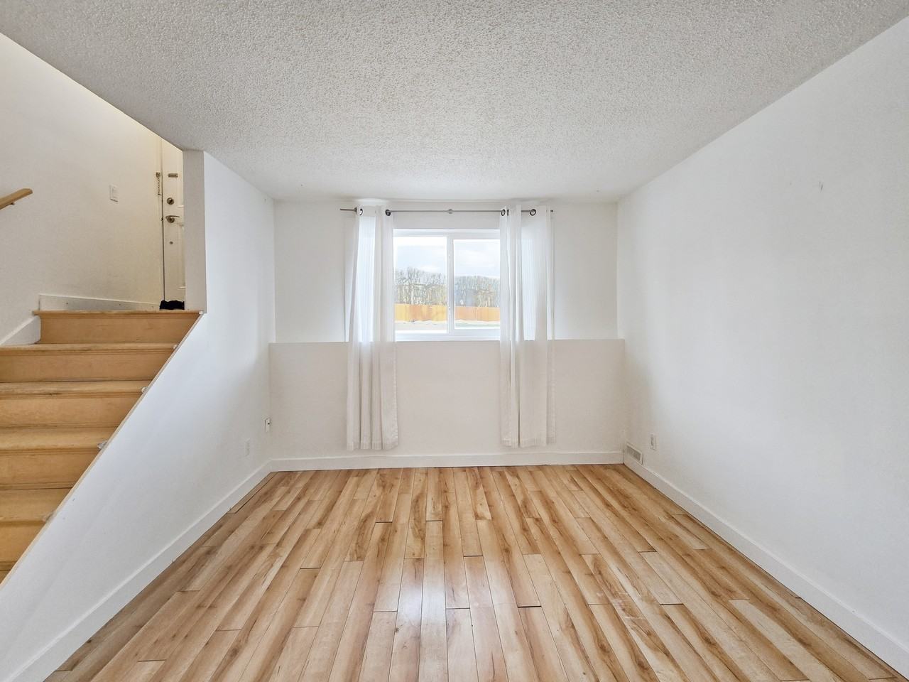 8112 36 Ave Nw #18 - Photo 7 of 22