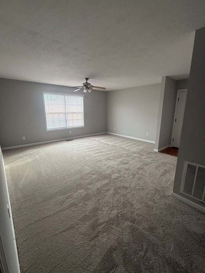 McFadin Station Apartments - Photo 5 of 37