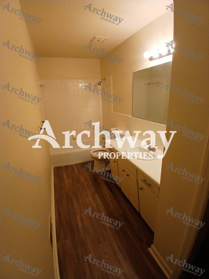 5634 Lathrop Ave #NA - Photo 6 of 9