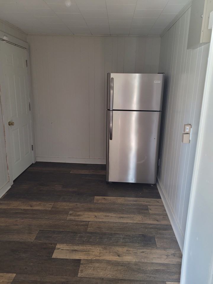 109 N Suire St #1 - Photo 3 of 22