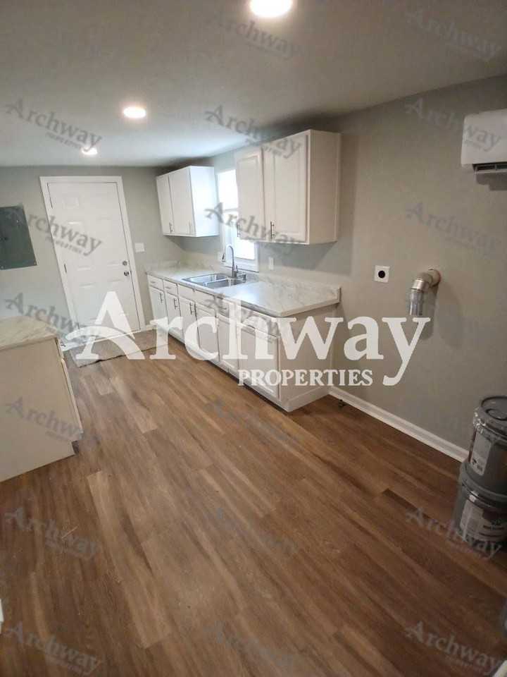 913 S 11th St #NA - Photo 4 of 8