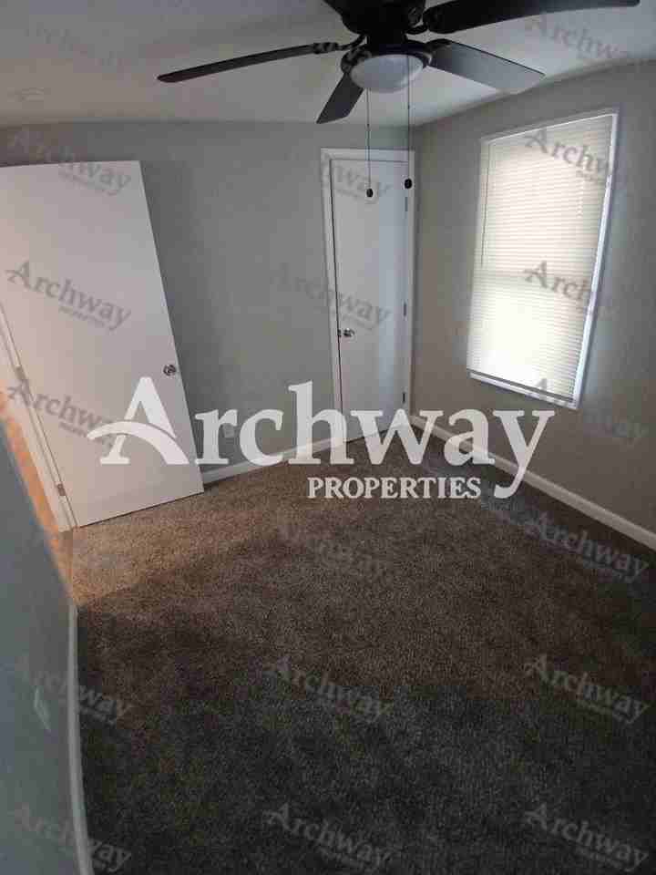 913 S 11th St #NA - Photo 5 of 8