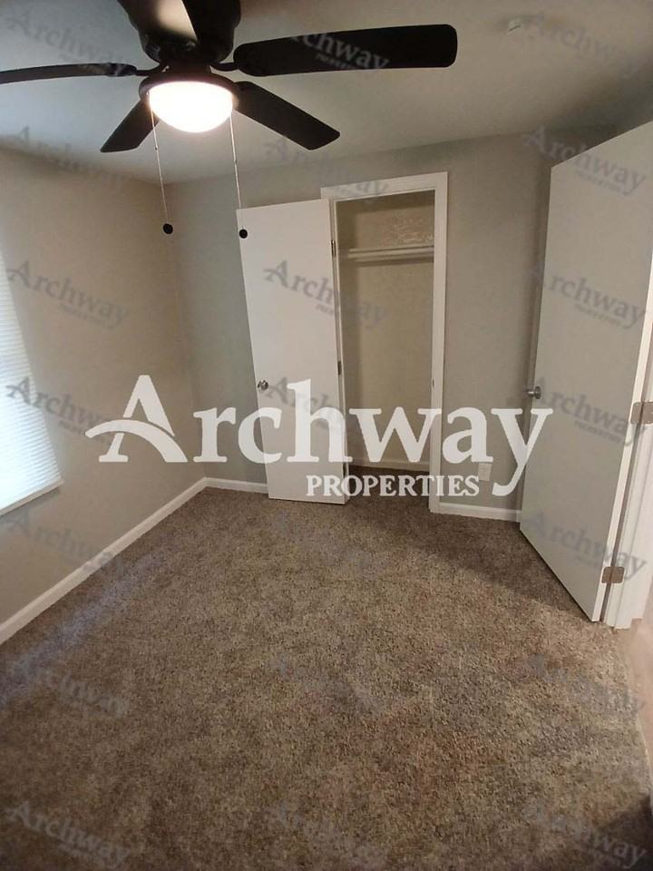 913 S 11th St #NA - Photo 6 of 8