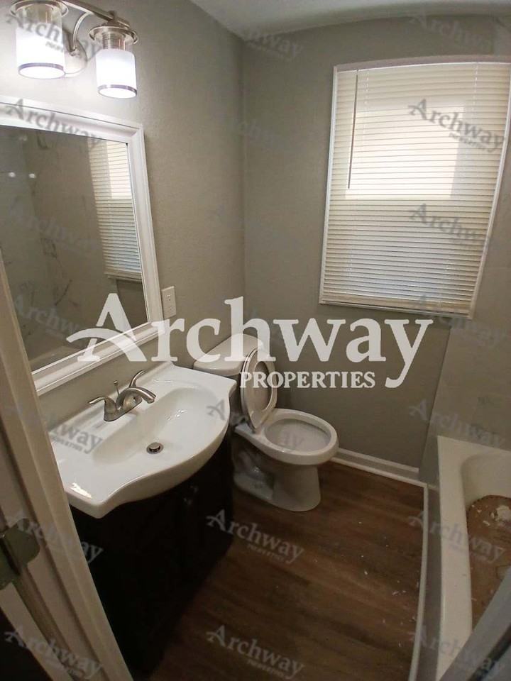 913 S 11th St #NA - Photo 7 of 8