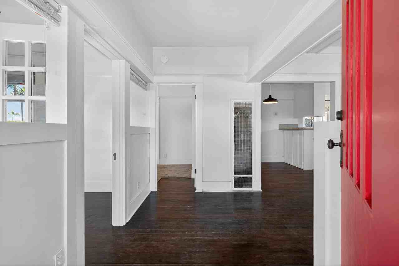 521 Olive Ave #1 - Photo 6 of 35