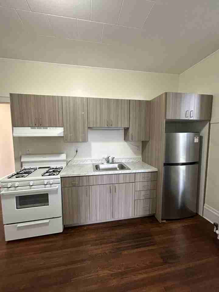 330 Main St #330B - Photo 4 of 14