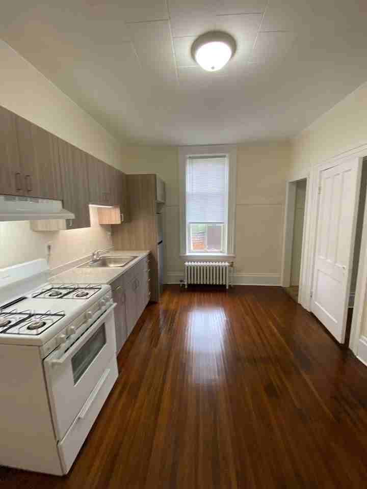 330 Main St #330B - Photo 5 of 14