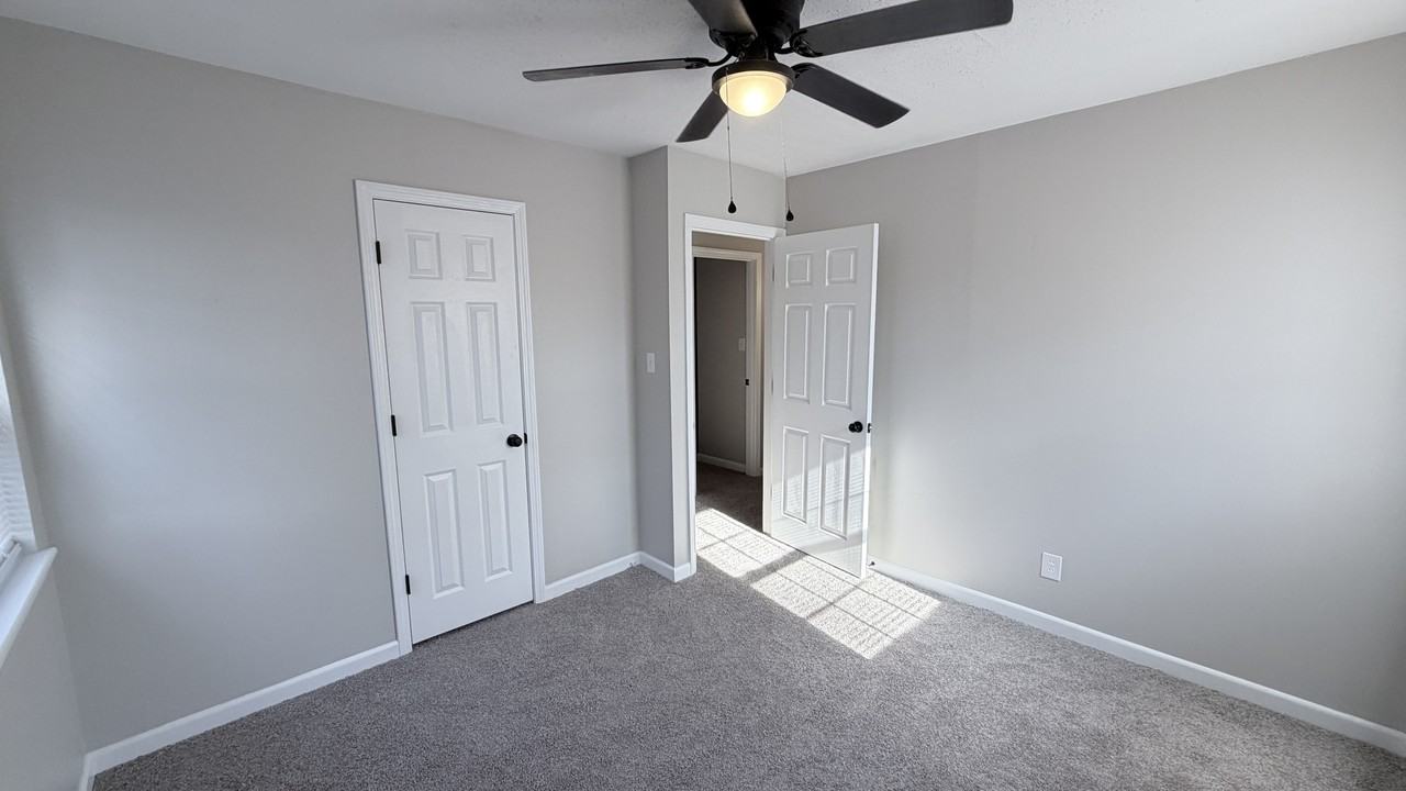 2101 Cass Ave - Photo 6 of 9