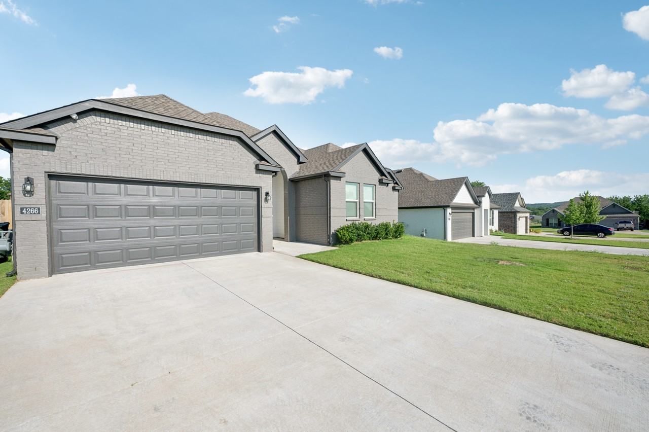 4266 Village Park Dr #1 - Photo 3 of 30