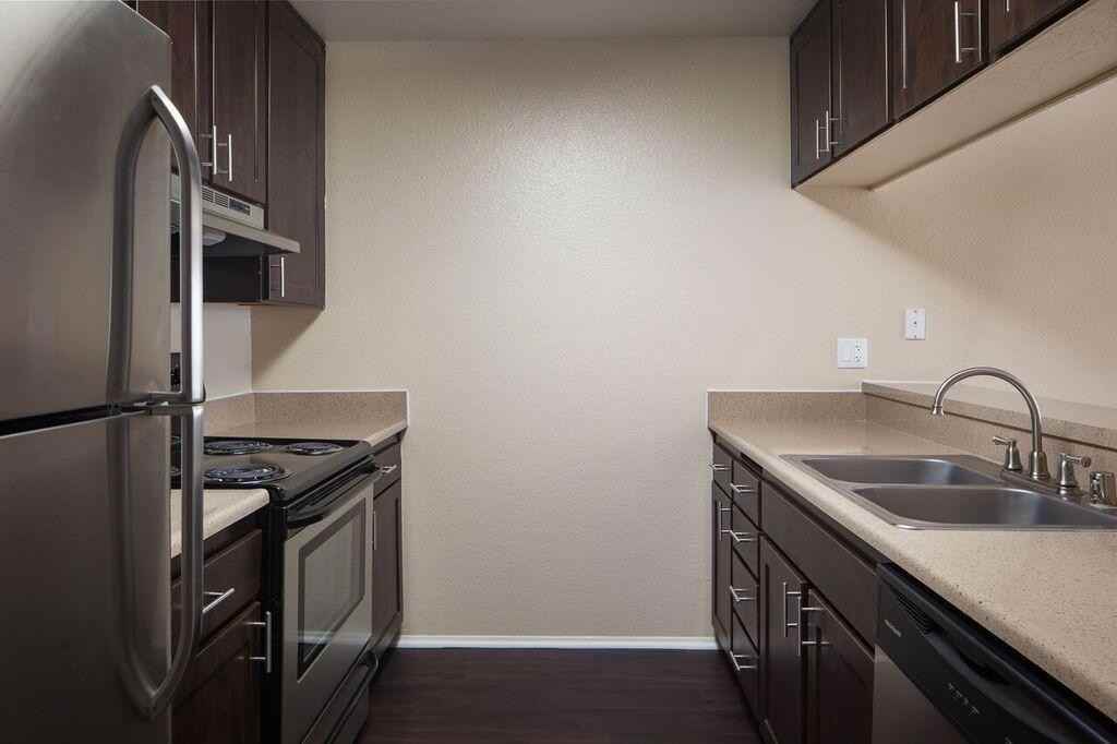 3262 College Pl - Photo 3 of 19