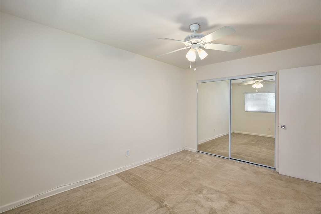 200 S Lucerne Cir #13 - Photo 6 of 14