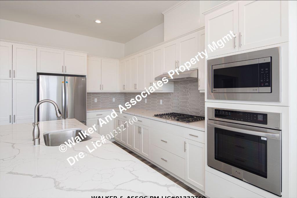 5812 Lady Bells Dr #1 - Photo 7 of 18