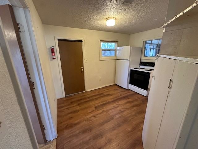 90 W Texas St #1 - Photo 6 of 13