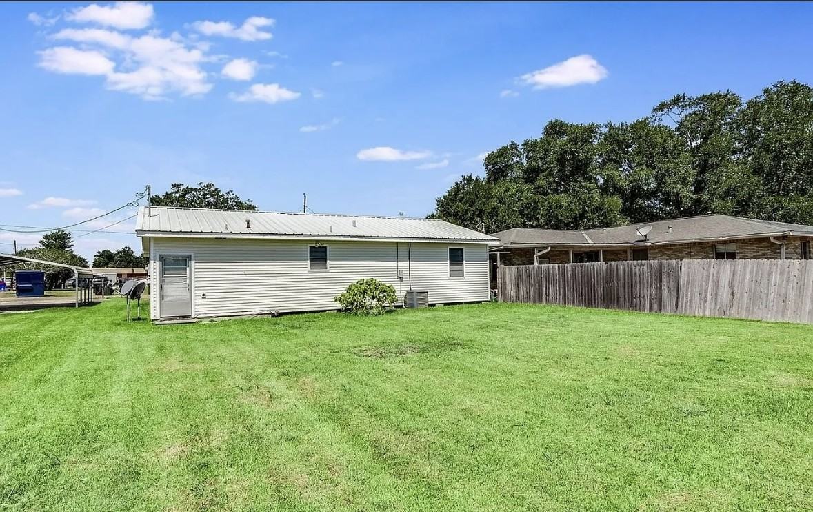 907 Elizabeth St #1 - Photo 3 of 14