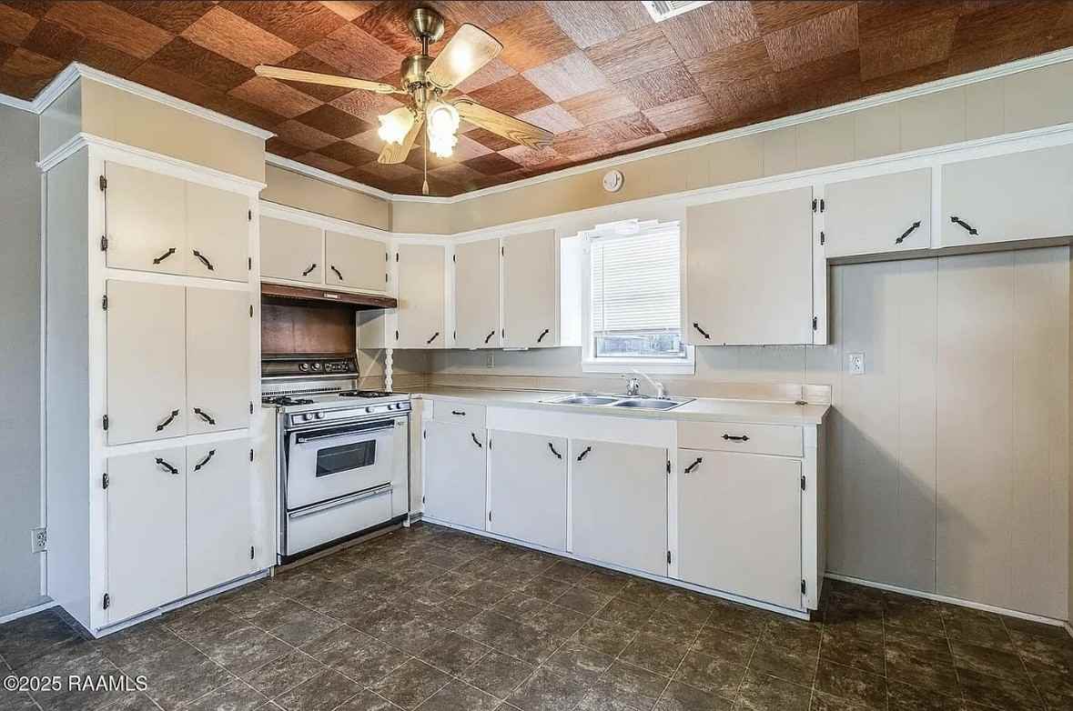 907 Elizabeth St #1 - Photo 7 of 14