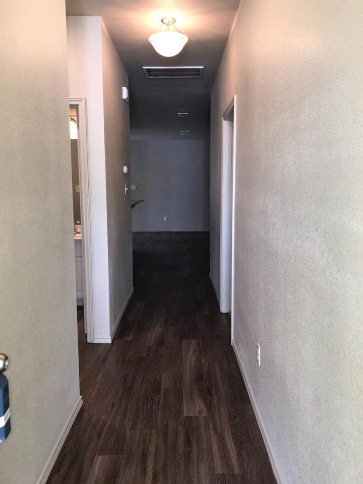 2101 10th St - Photo 2 of 20