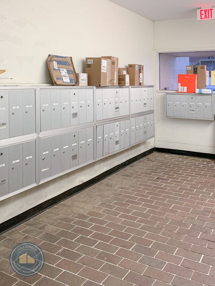 37 S. Williams Street (Exeter) - Photo 6 of 8