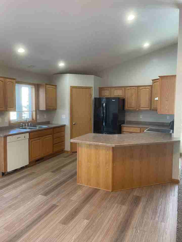 2930 W Glenpark Dr - Photo 6 of 25